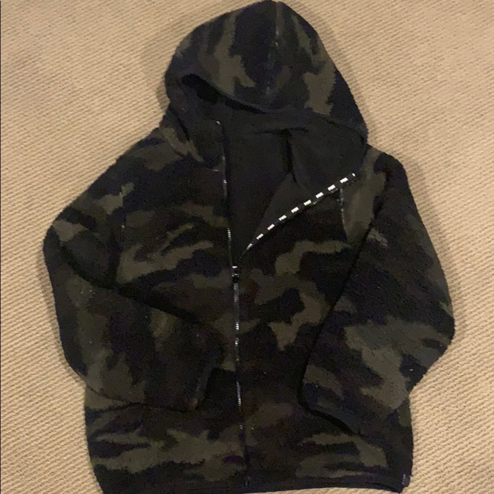 VS PINK reversible camp Sherpa jacket
